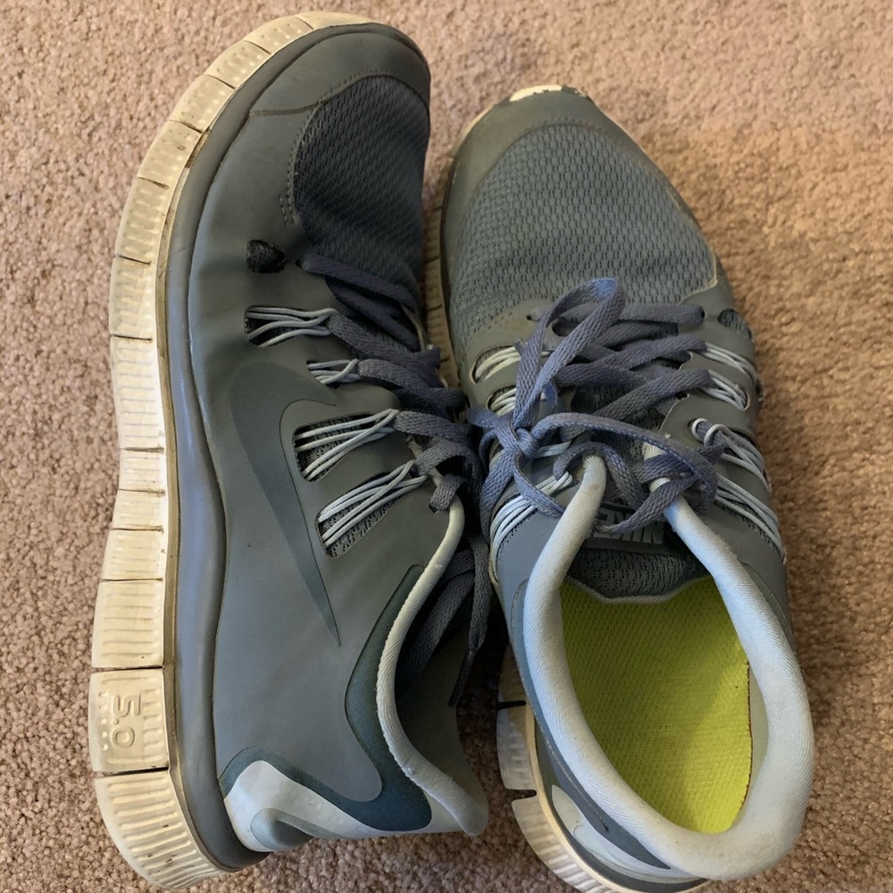 Nike shoe size 9.5